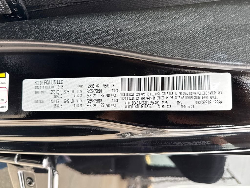 Used 2015 Jeep Wrangler Unlimited Sahara w/ Connectivity Group image 29