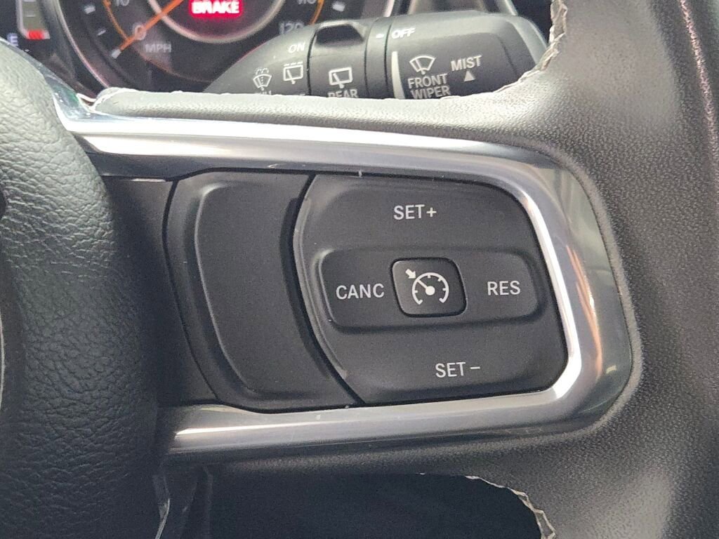 Used 2023 Jeep Wrangler Sahara image 28