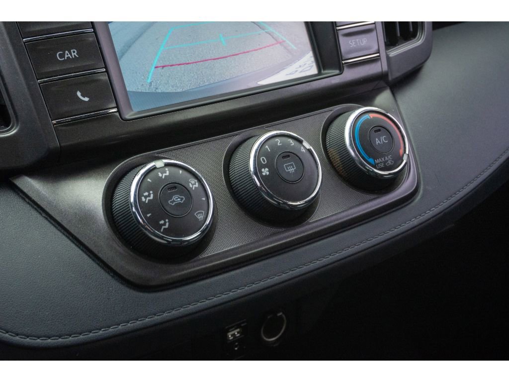 Used 2015 Toyota RAV4 LE image 22