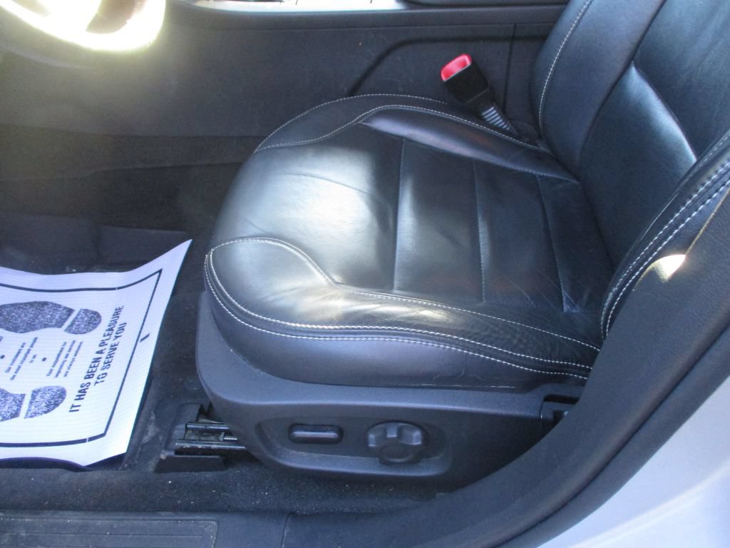 Used 2011 Ford Taurus SEL w/ 201A Rapid Spec Order Code AWD/4WD image 12