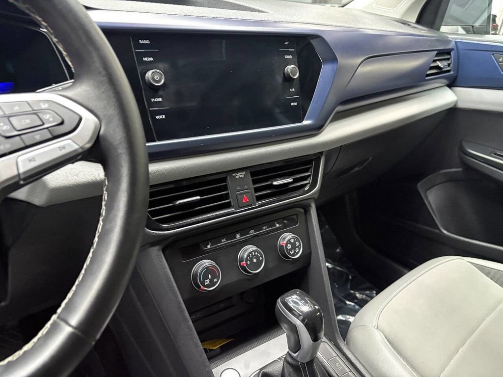 Used 2022 Volkswagen Taos SE FWD image 22