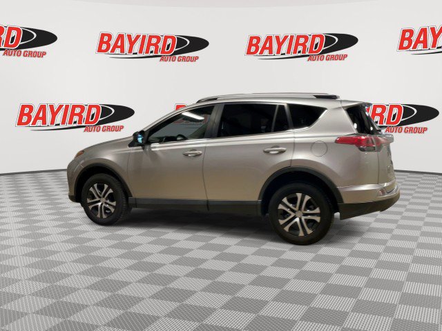 Used 2018 Toyota RAV4 LE FWD image 6