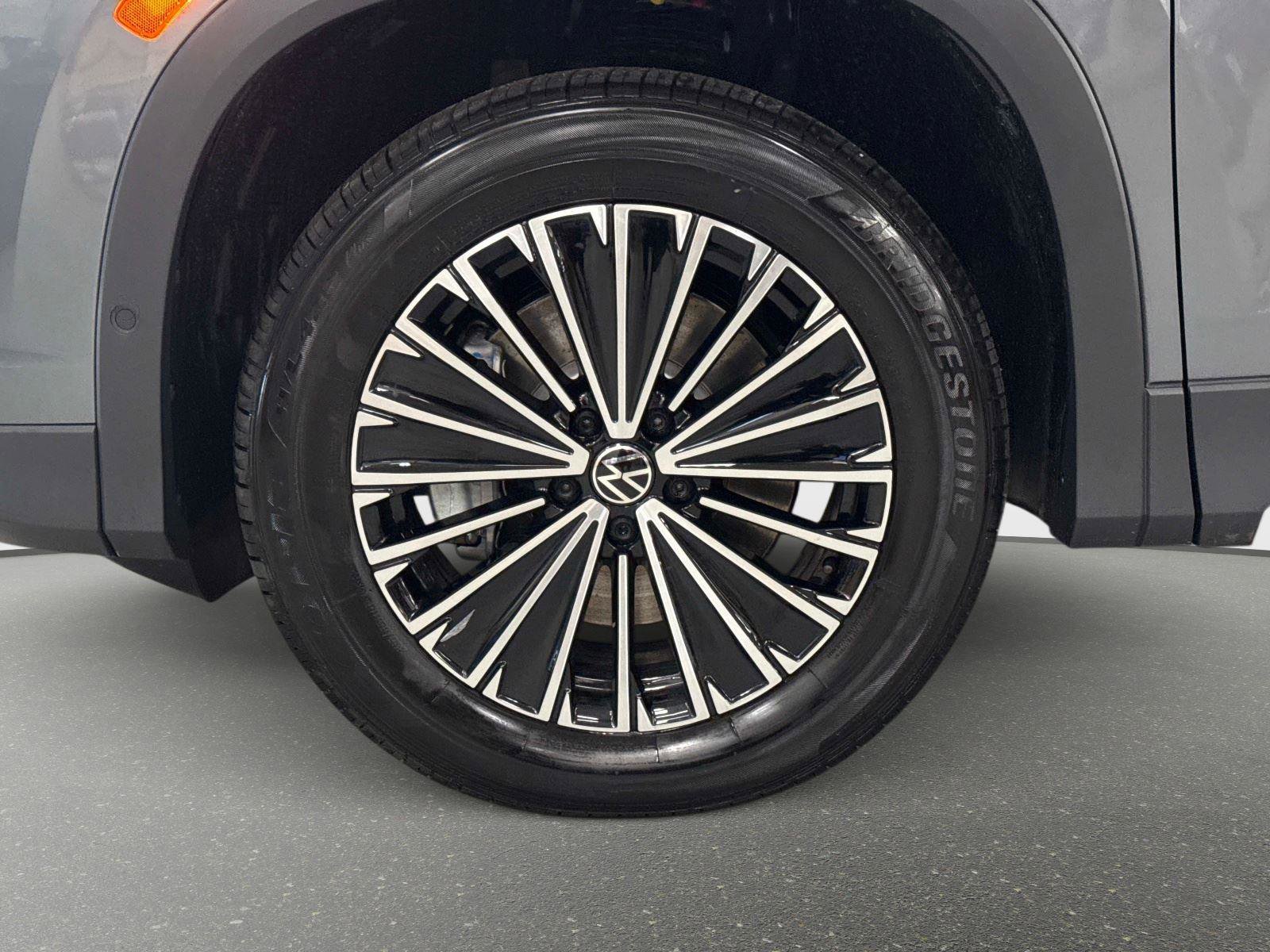 New 2026 Volkswagen Tiguan S image 9