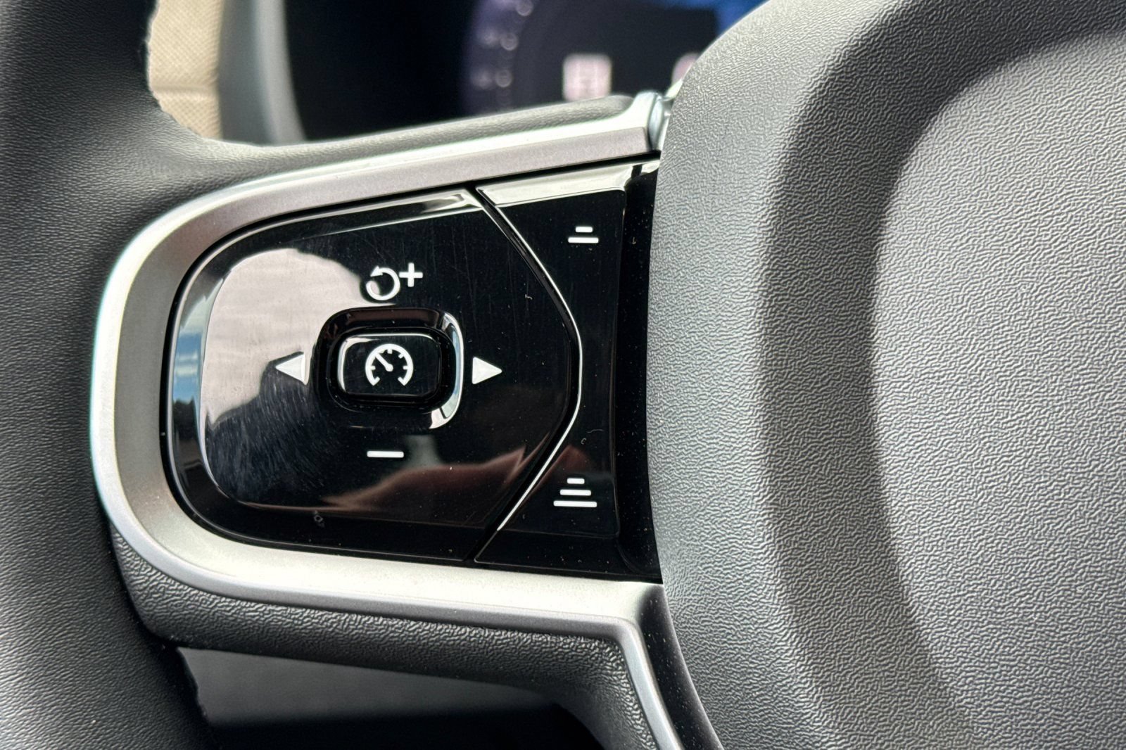 Certified 2026 Volvo XC90 B6 Core AWD/4WD image 28