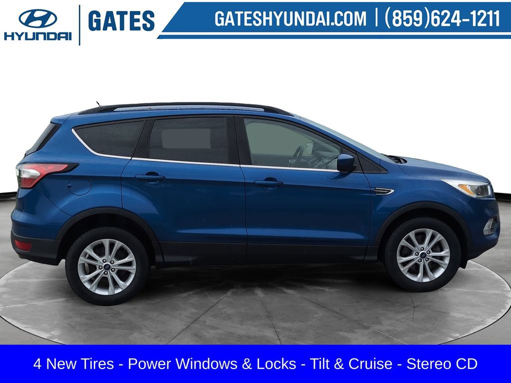 Used 2018 Ford Escape SE AWD/4WD image 3