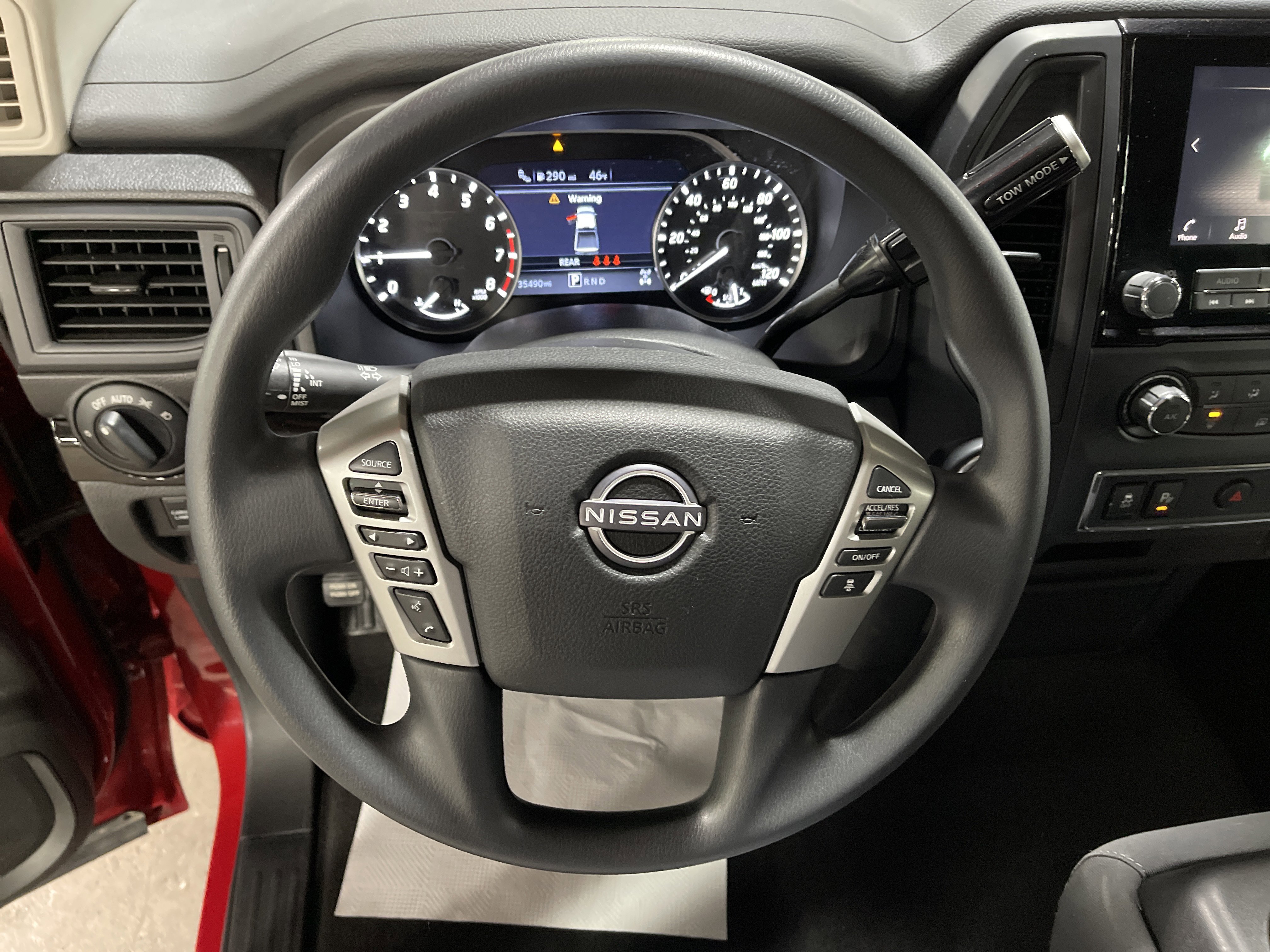 Used 2024 Nissan Titan SV image 18