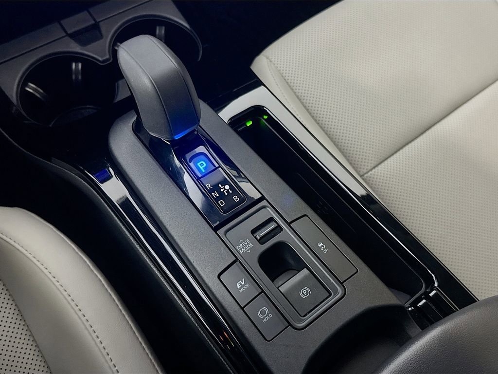 Used 2023 Toyota Prius XLE image 18