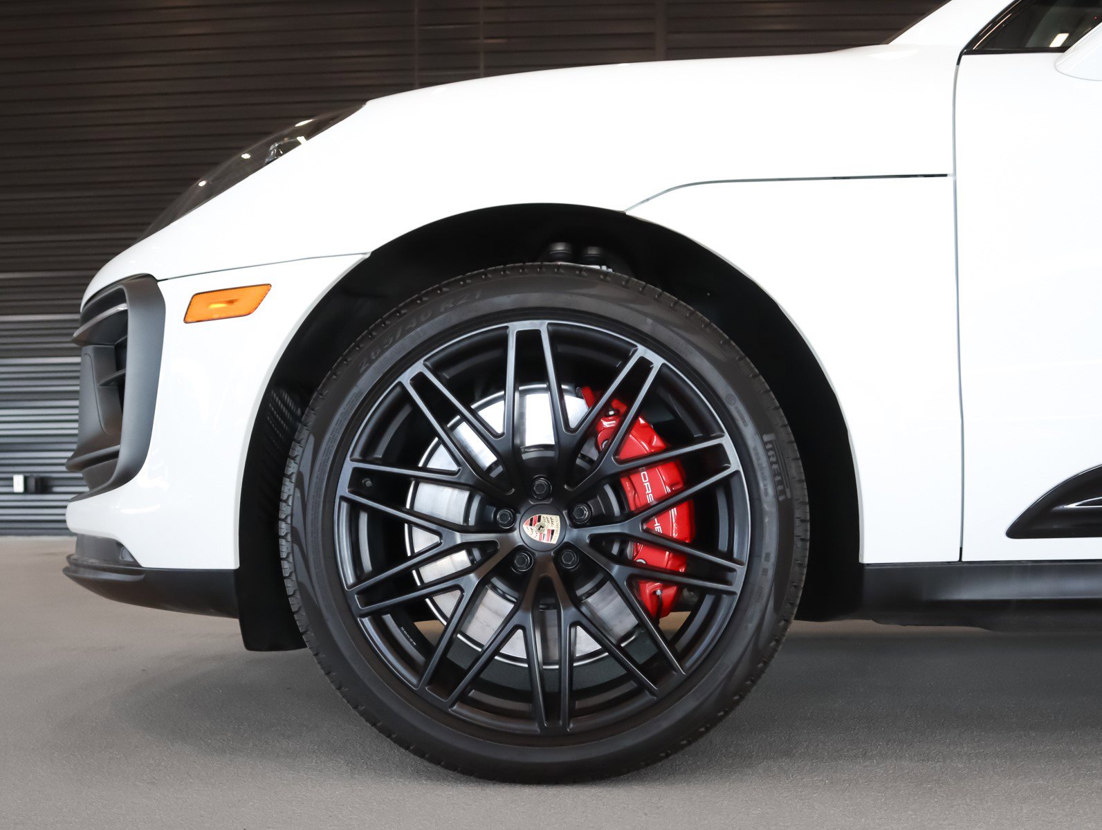 Used 2025 Porsche Macan GTS image 12