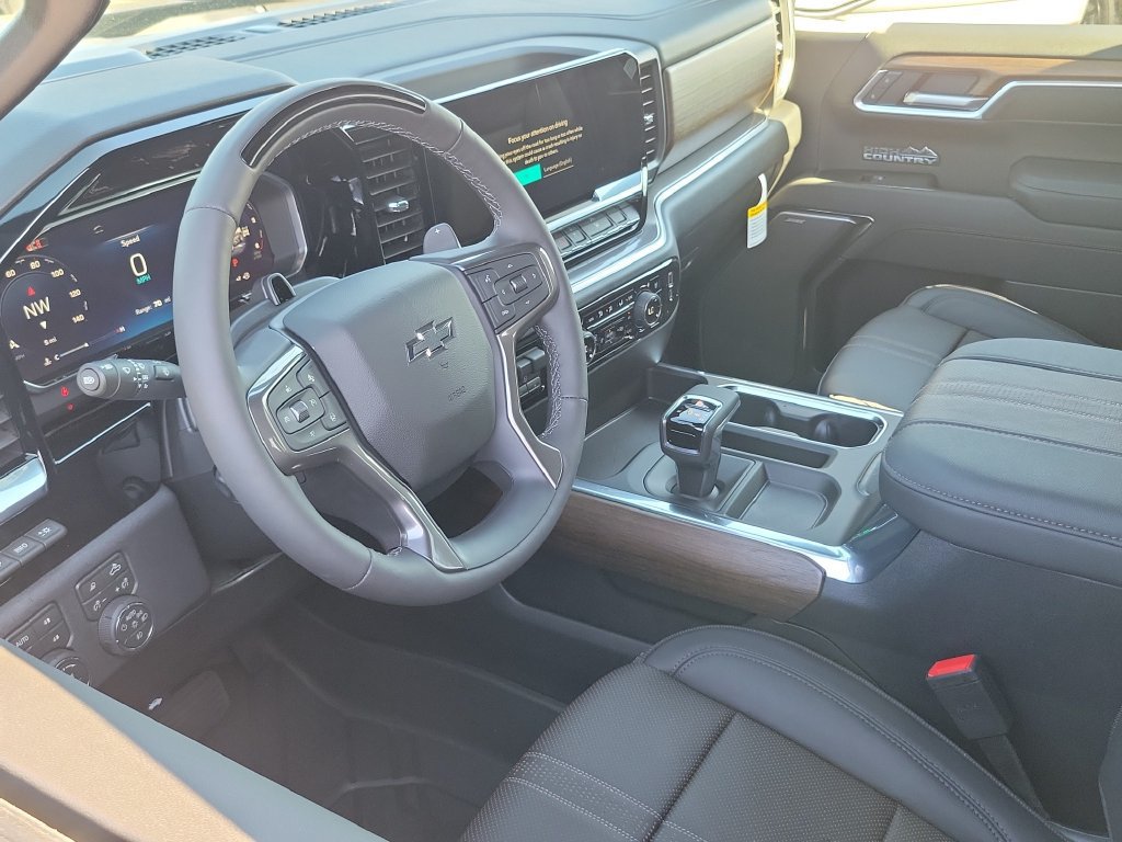 New 2026 Chevrolet Silverado 1500 High Country w/ Midnight Edition AWD/4WD image 3