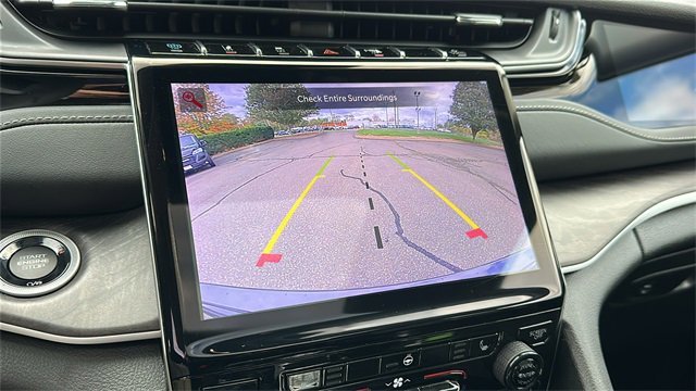 Used 2023 Jeep Grand Cherokee 4WD 4xe image 21