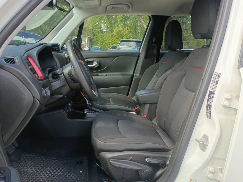 Certified 2023 Jeep Renegade Trailhawk AWD/4WD image 13