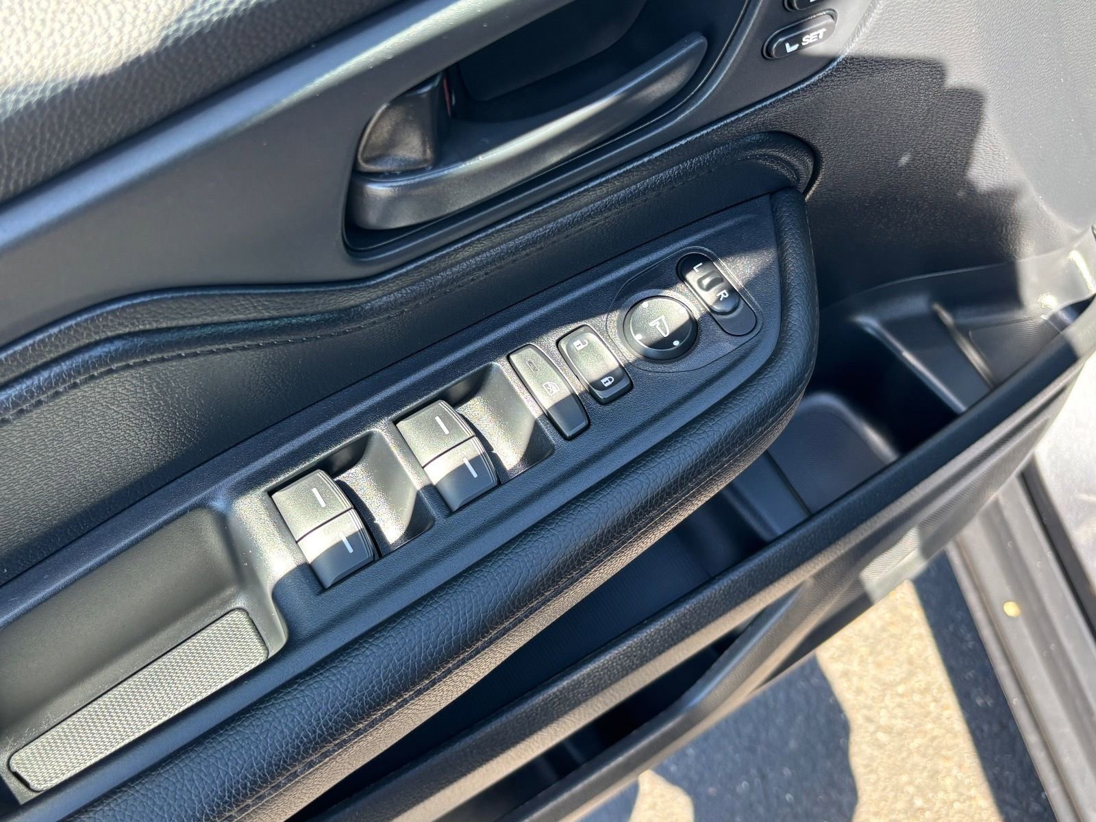 Used 2024 Honda Odyssey EX-L image 32