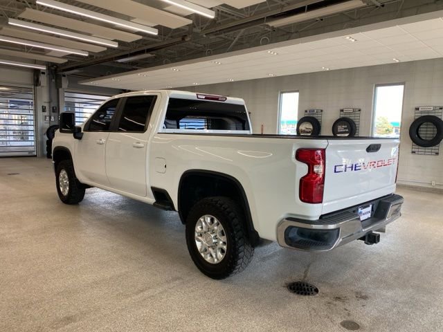 Used 2022 Chevrolet Silverado 2500 LT w/ Convenience Package image 9