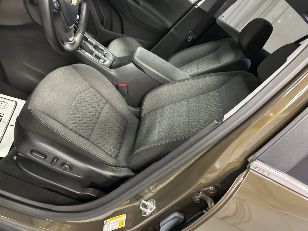 Used 2024 Chevrolet Equinox LT image 12