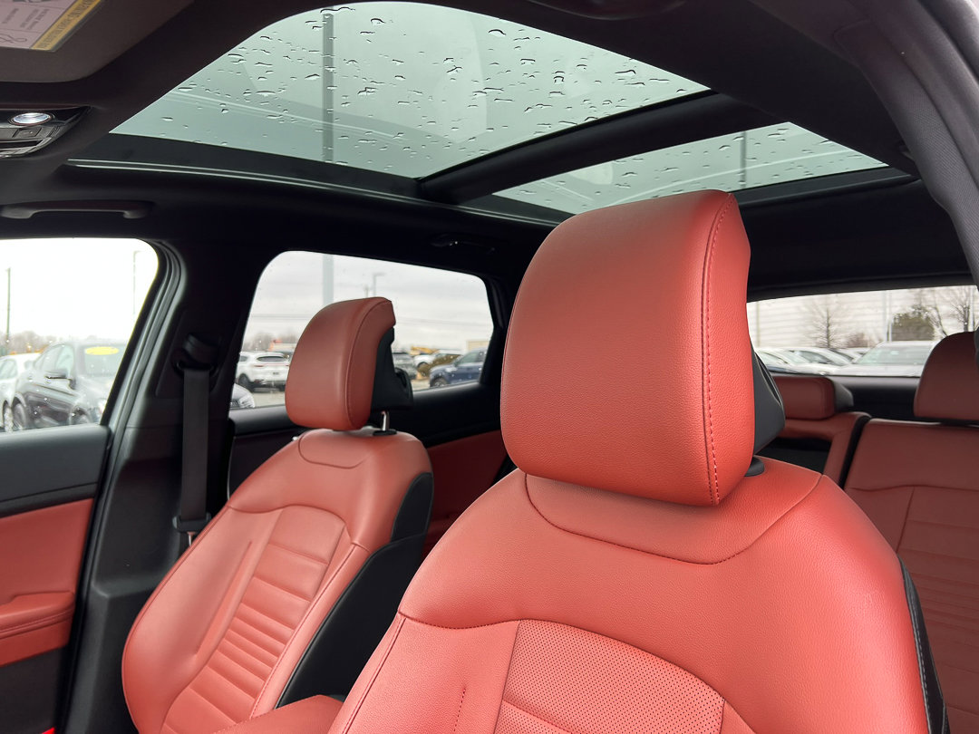 Used 2024 Kia Sportage SX image 25