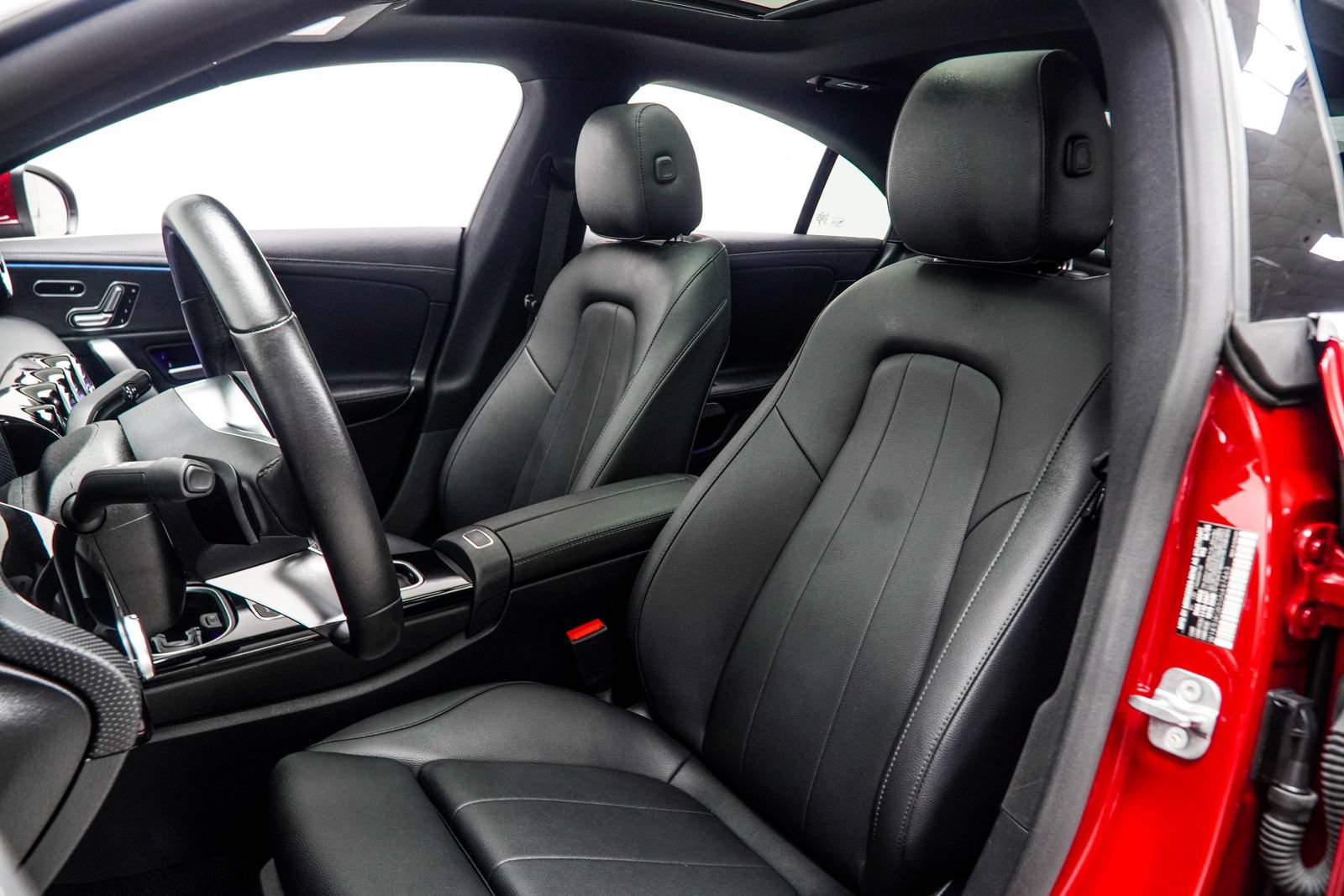 Used 2025 Mercedes-Benz CLA 250 image 38