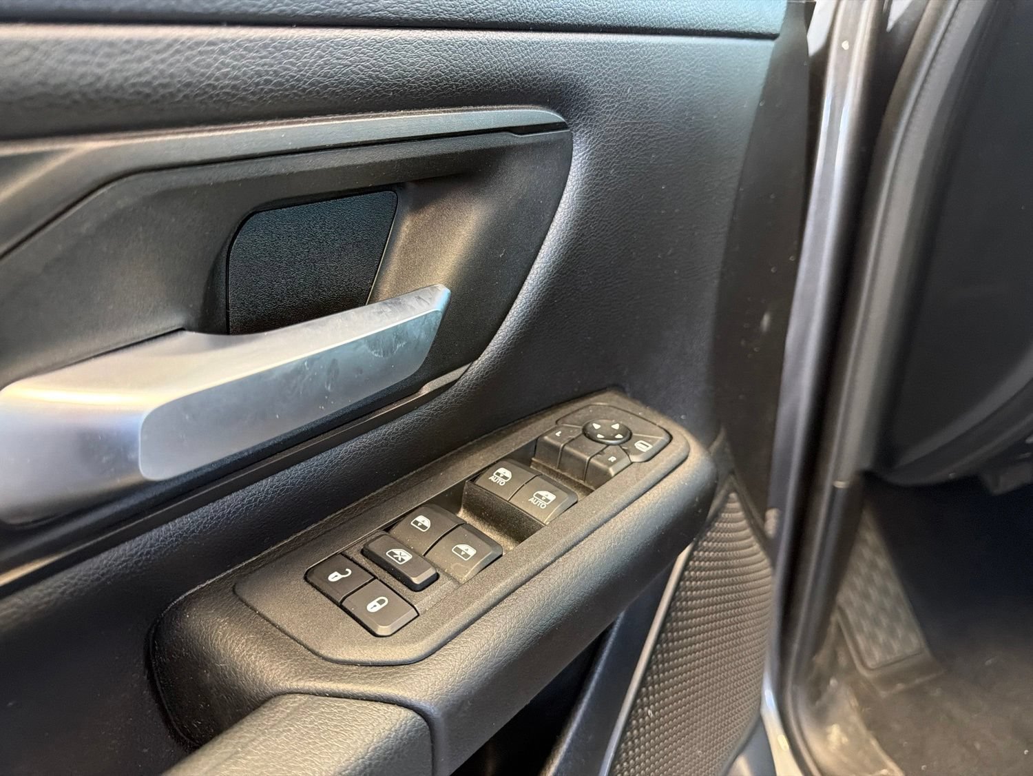 Used 2026 RAM 1500 Warlock AWD/4WD image 12