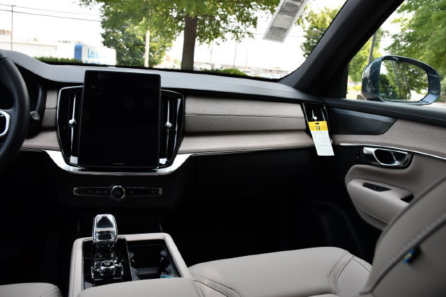 New 2026 Volvo XC90 B5 Plus w/ Protection Package Premier AWD/4WD image 20