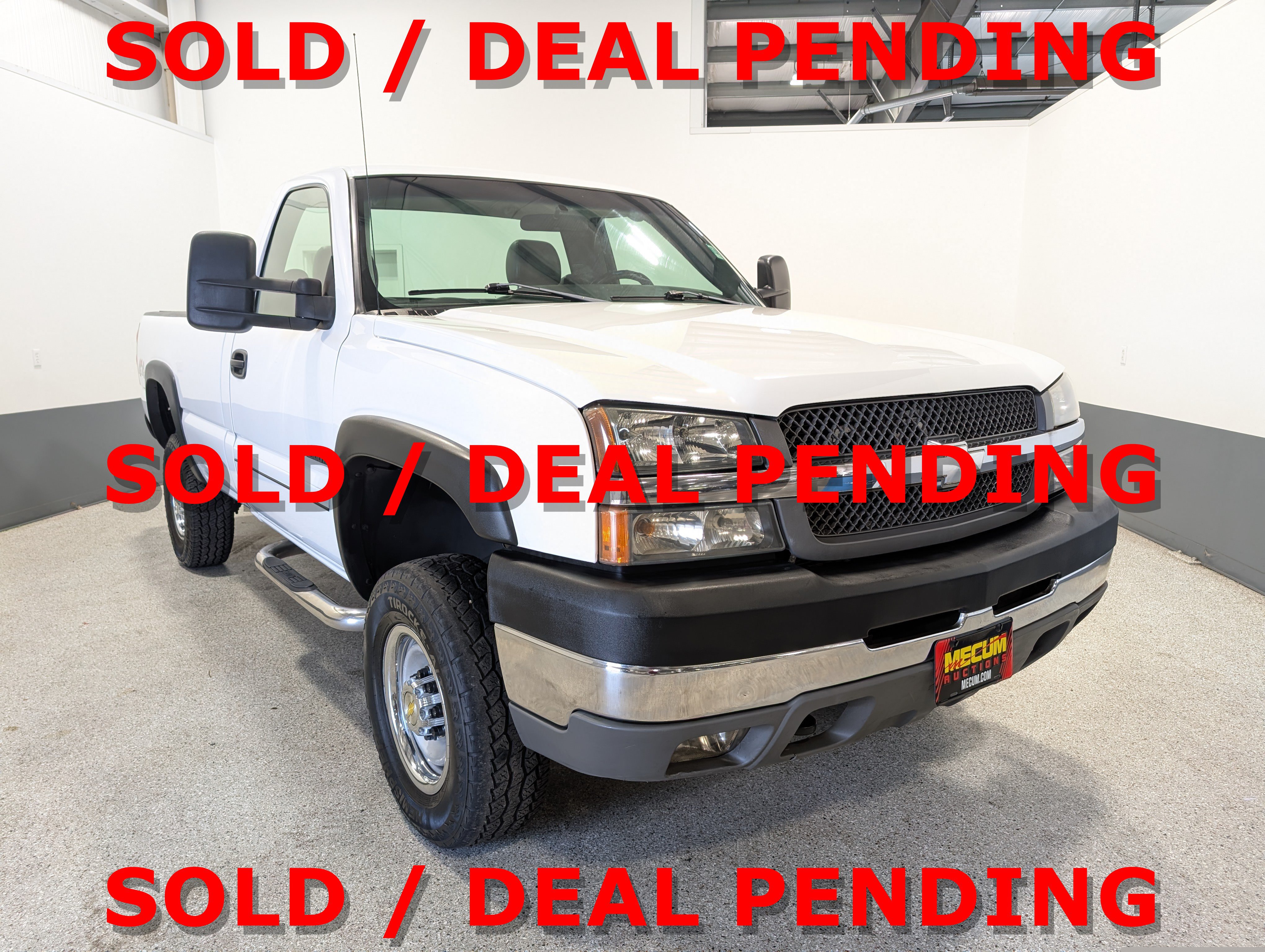Used 2003 Chevrolet Silverado 2500 4x4 Regular Cab w/ Snow Plow Prep Package image 1