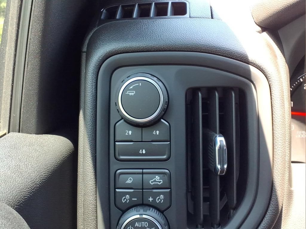 New 2026 Chevrolet Silverado 2500 Custom w/ Custom Value Package AWD/4WD image 16