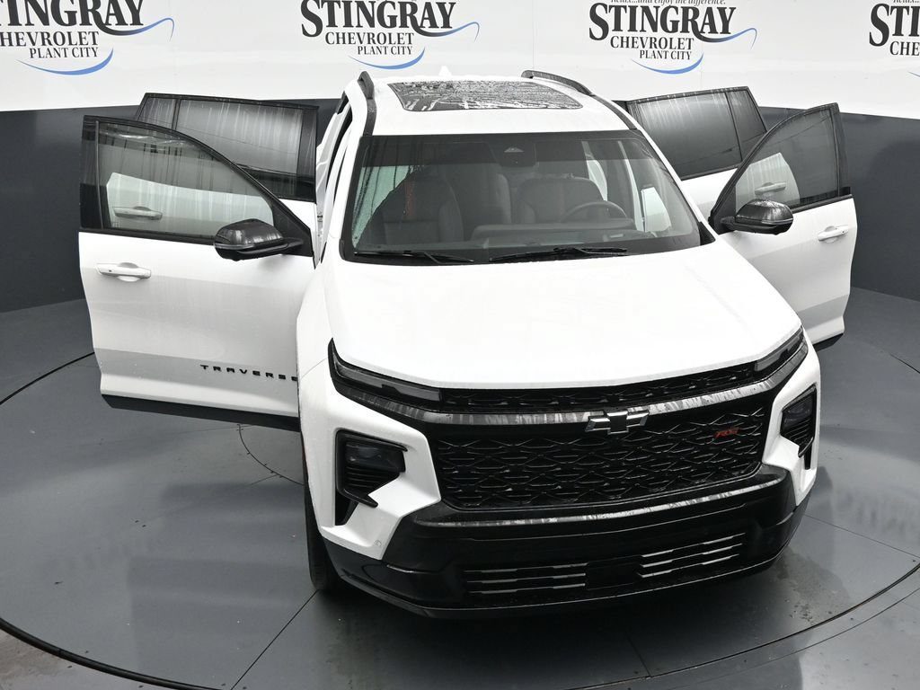 Used 2025 Chevrolet Traverse RS w/ LPO, Floor Liner Package FWD image 34