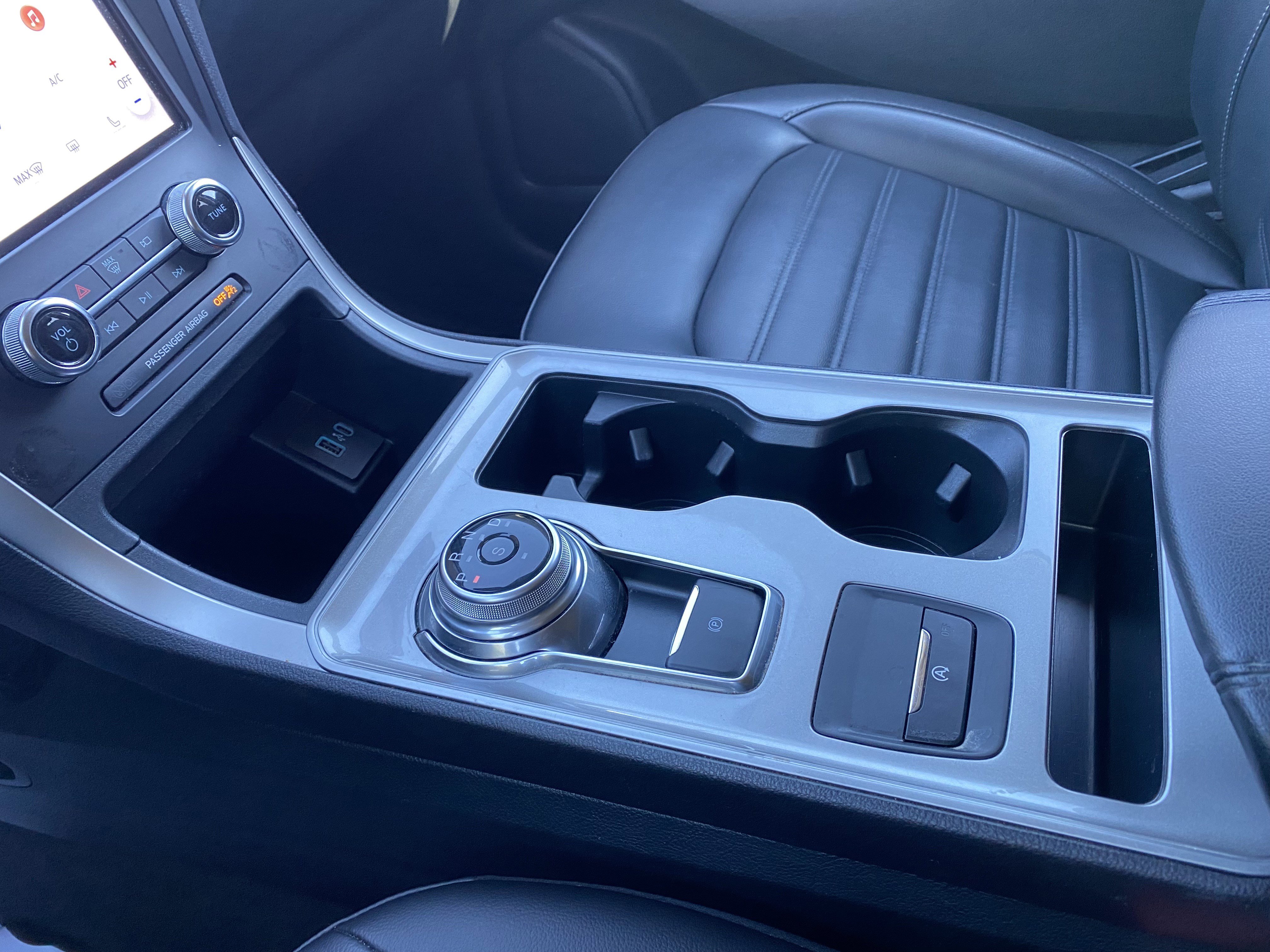 Used 2024 Ford Edge SEL image 29