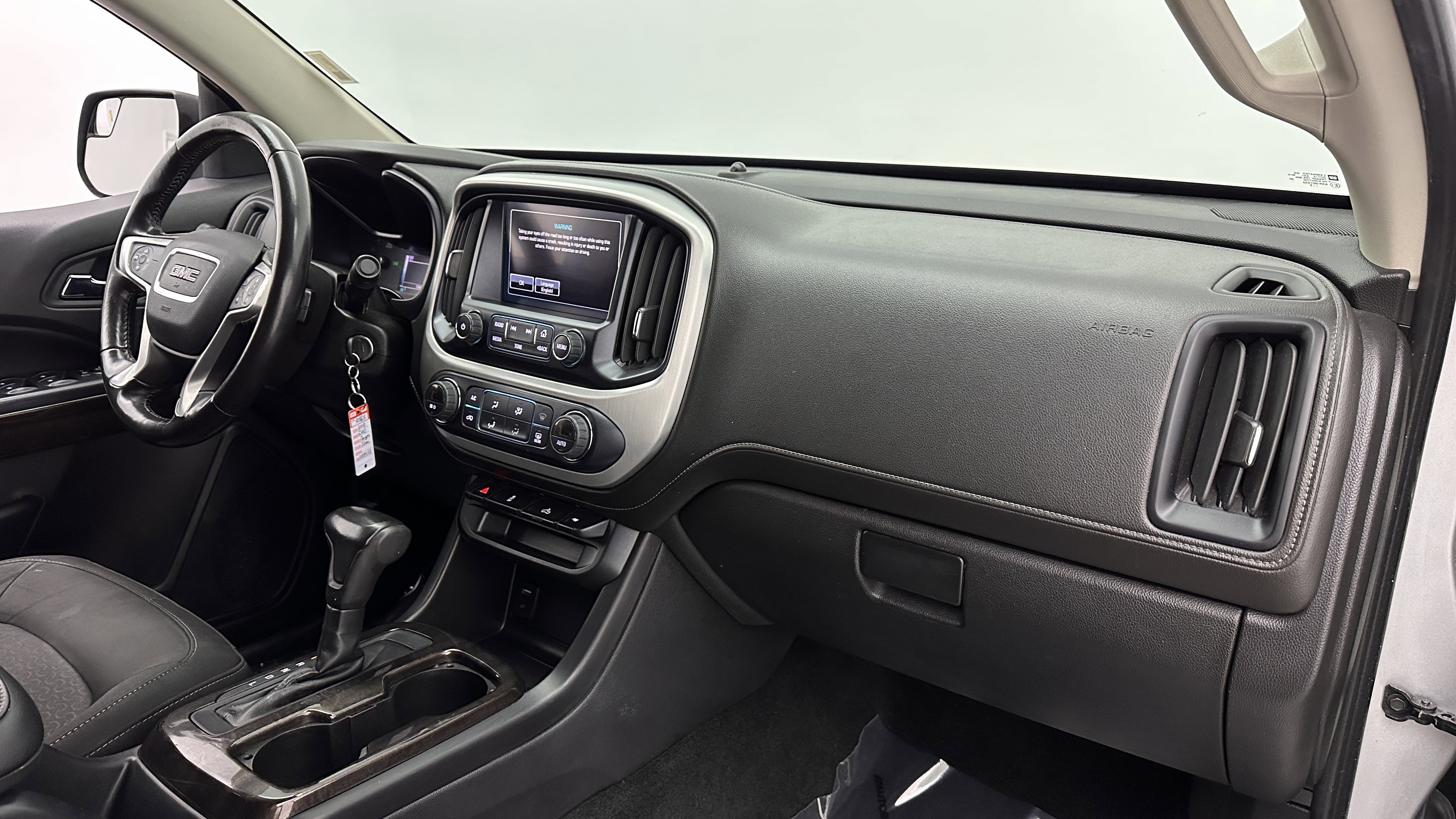 Used 2018 GMC Canyon SLE w/ SLE Convenience Package image 32