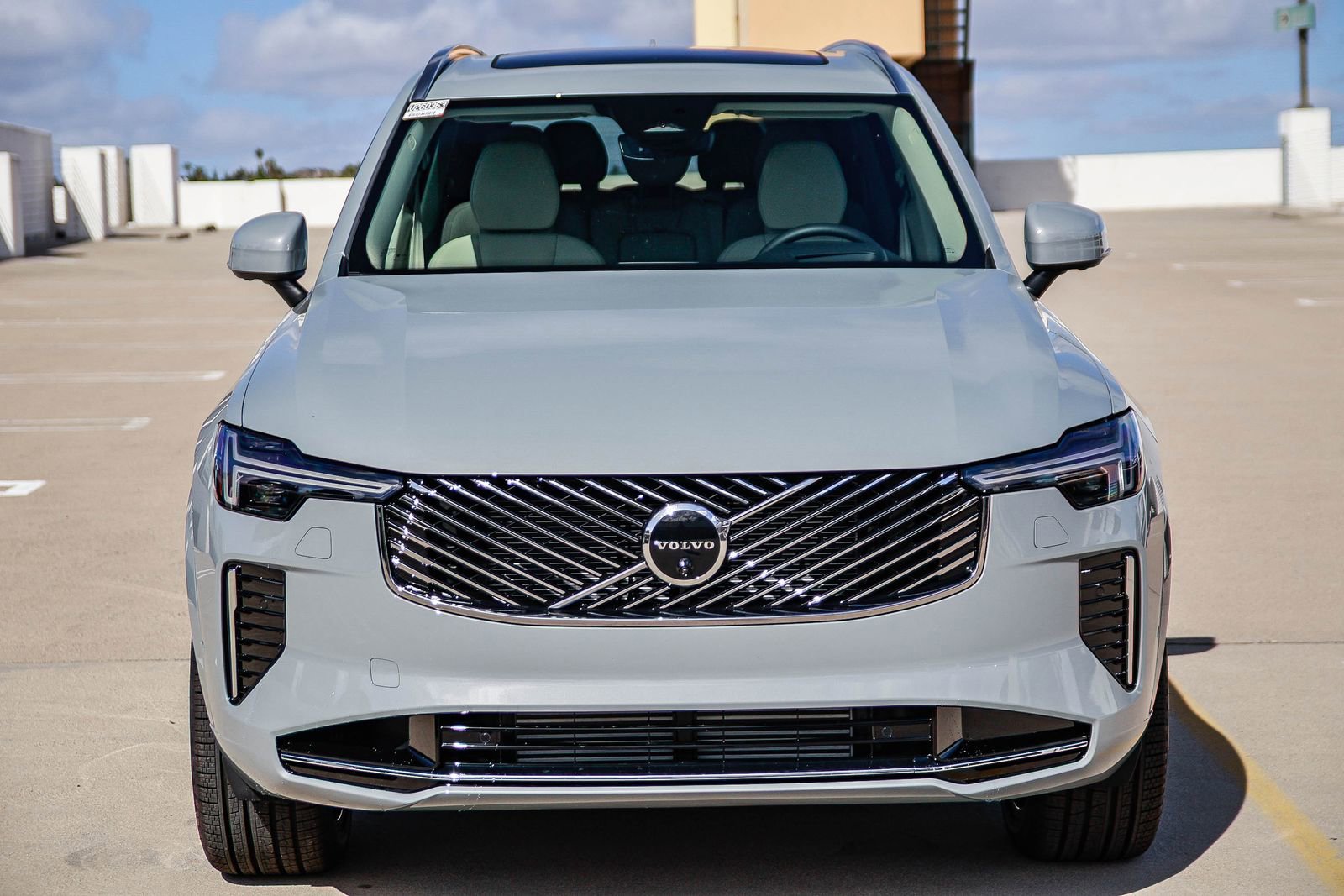 New 2026 Volvo XC90 T8 Ultra w/ Protection Package Premier image 2