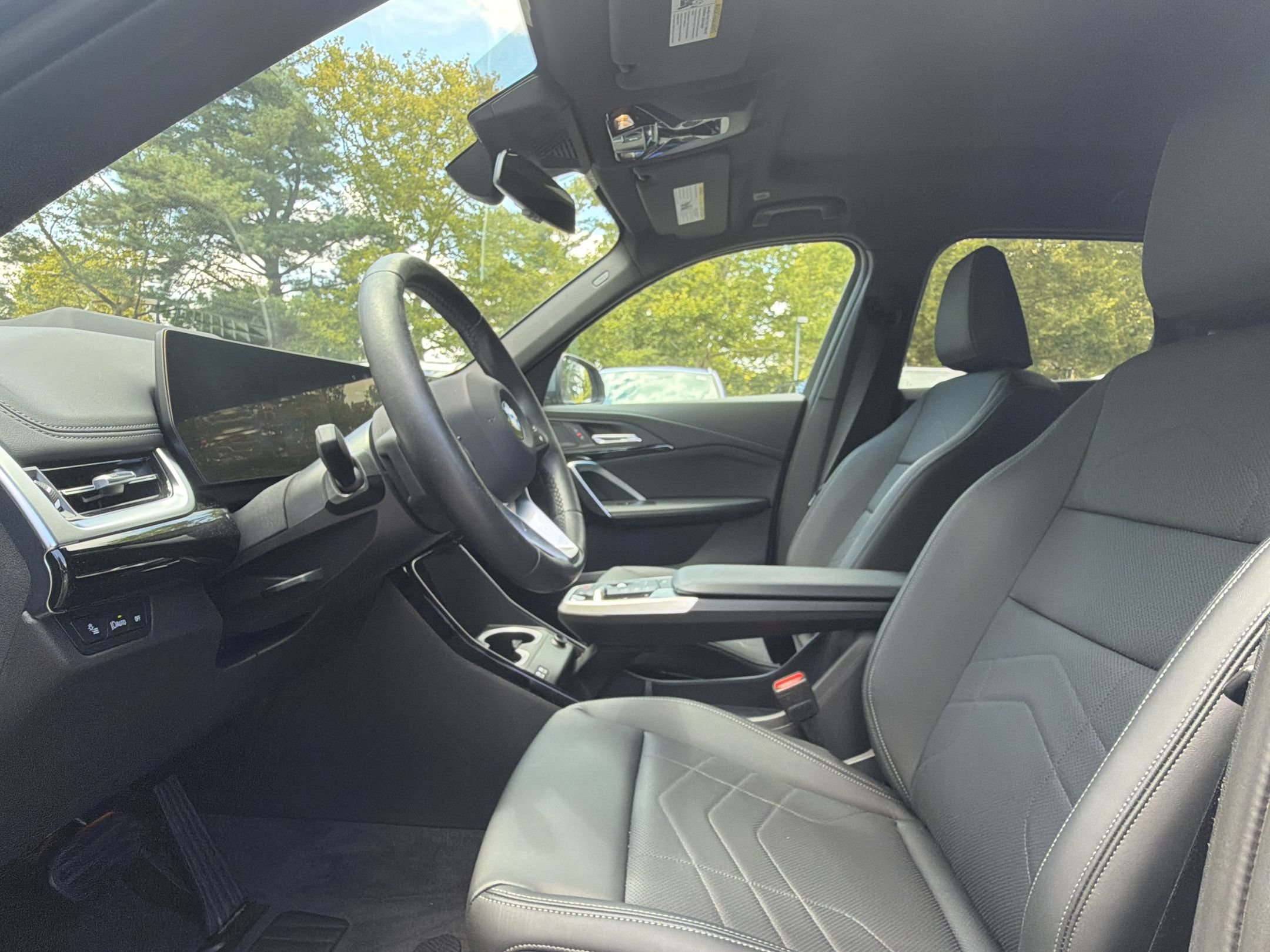 Certified 2025 BMW X2 xDrive28i AWD/4WD image 5