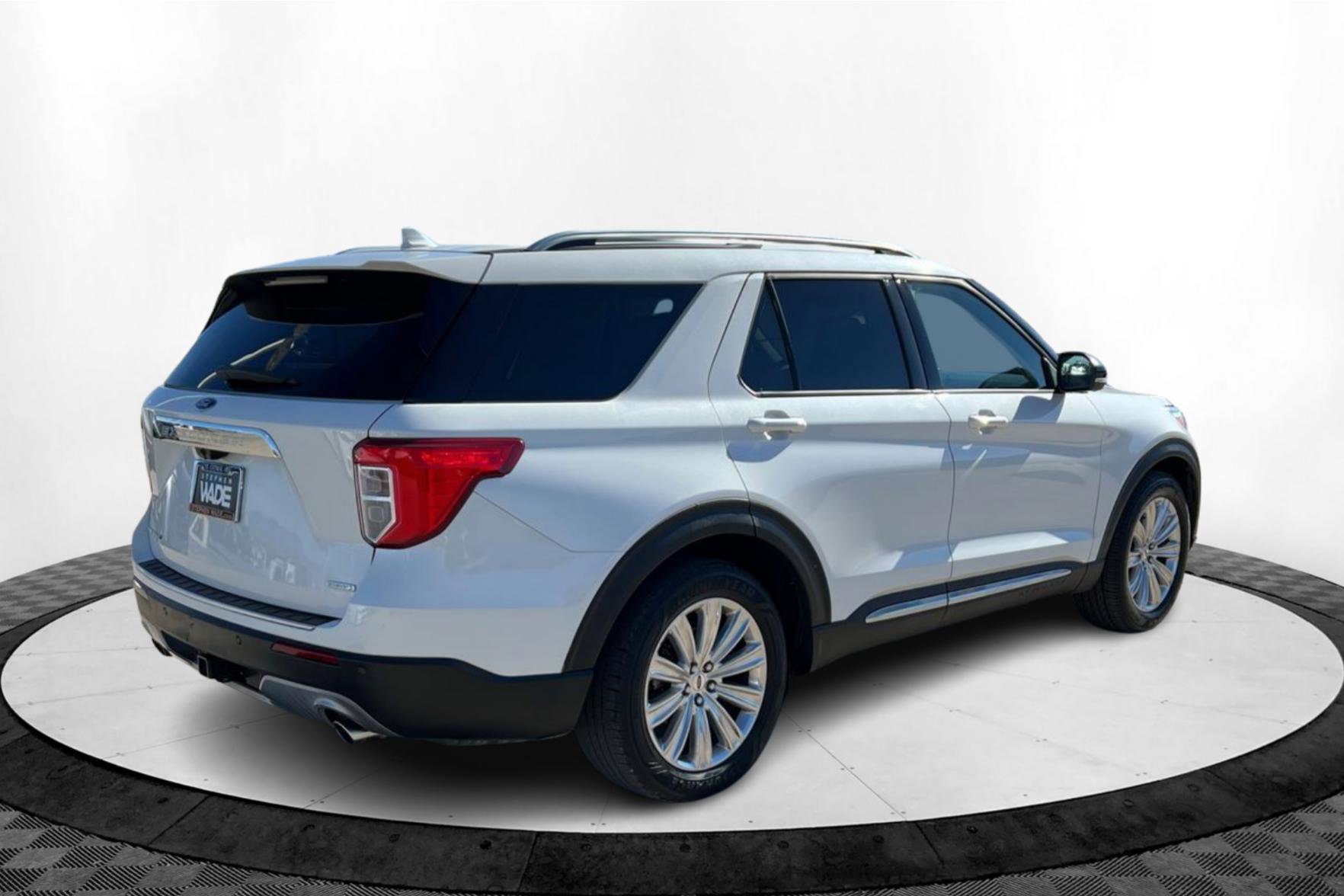 Used 2020 Ford Explorer Limited w/ Class III Trailer Tow Package image 5