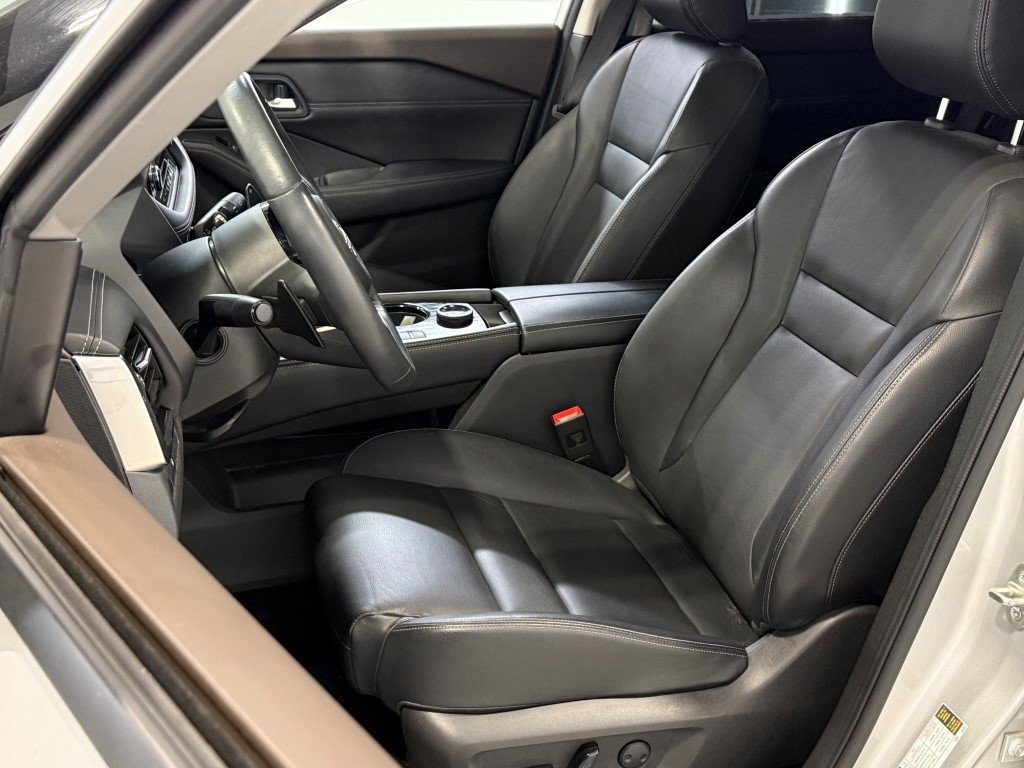 Used 2023 Nissan Rogue SL w/ SL Premium Package image 20