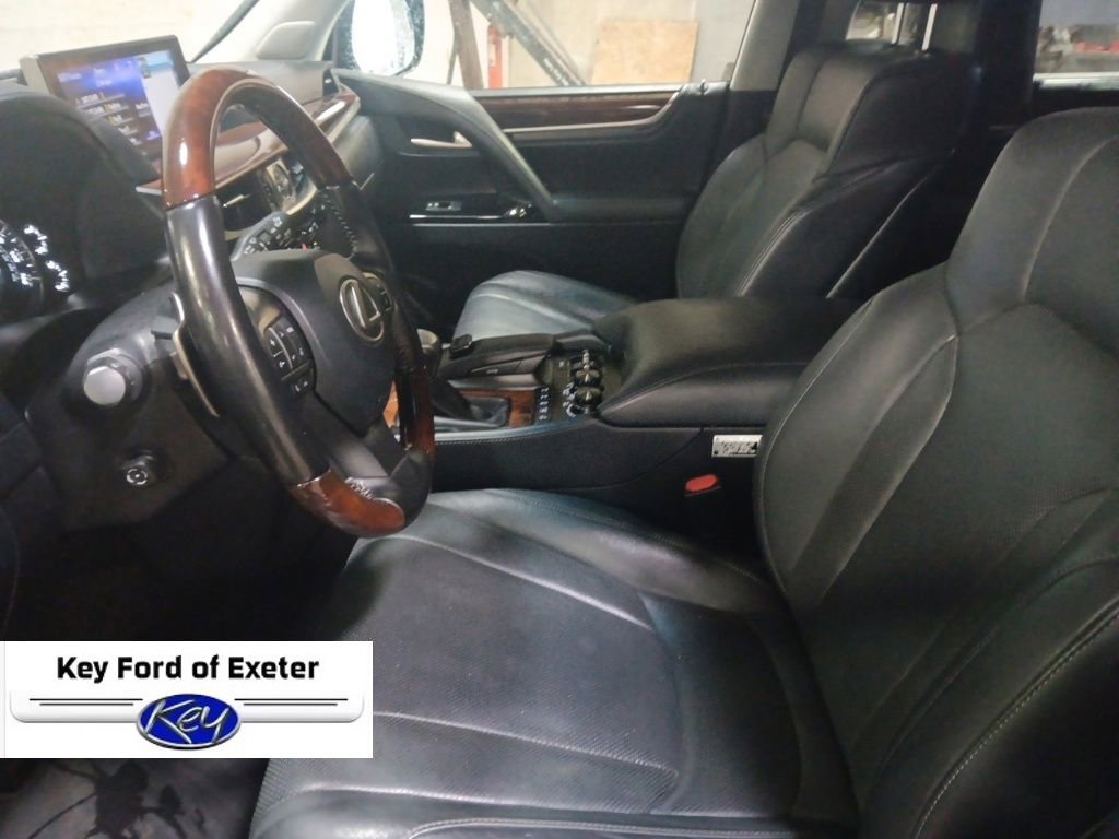 Used 2020 Lexus LX 570 4WD w/ Luxury Package image 32