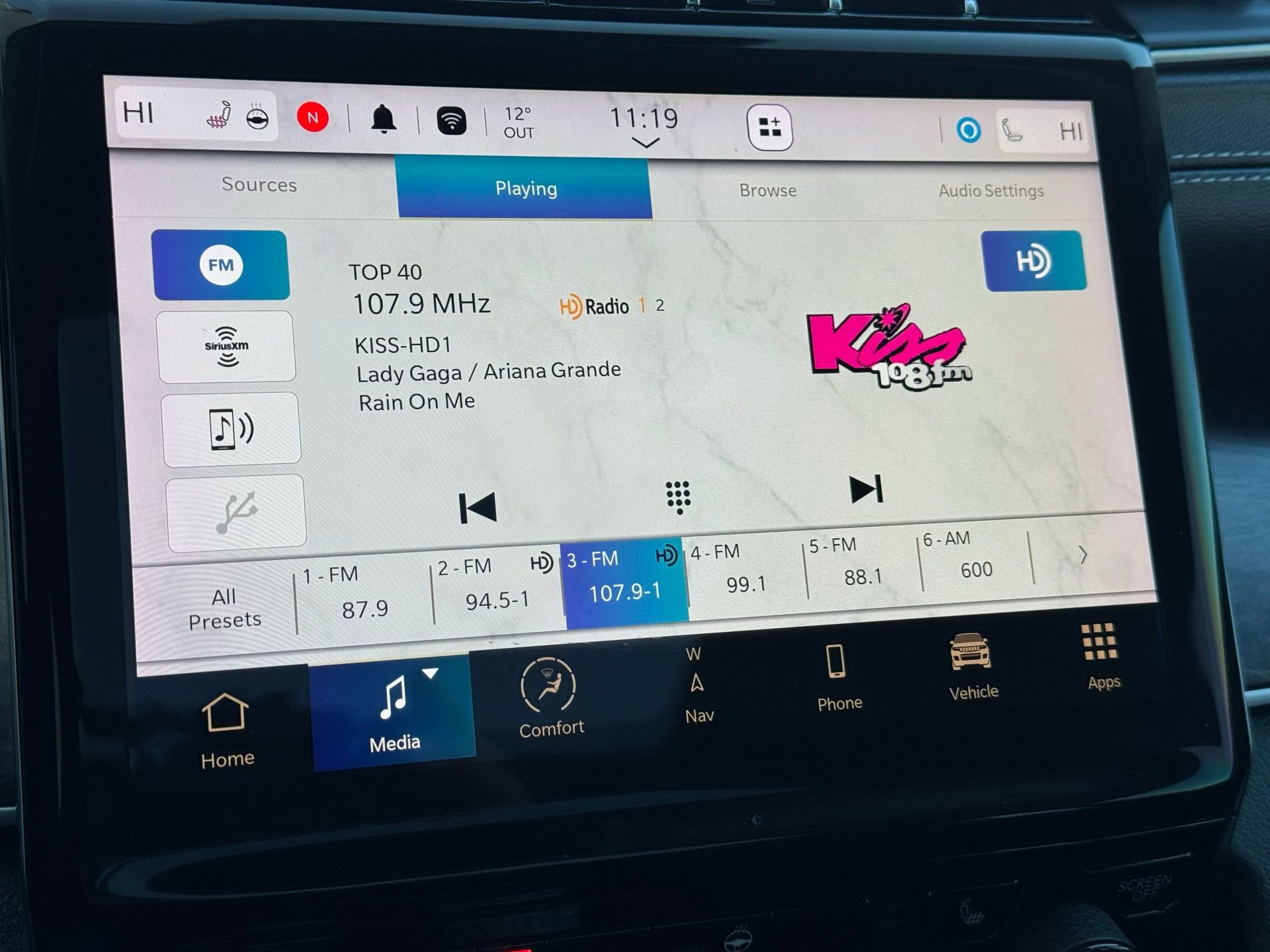 Used 2023 Jeep Grand Cherokee Limited image 24