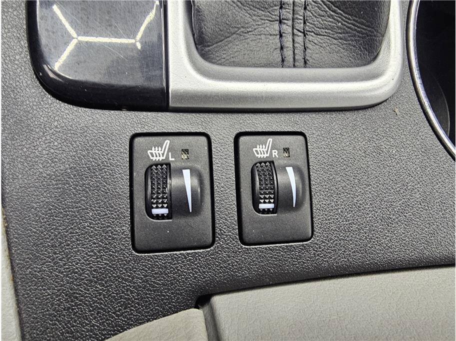 Used 2019 Toyota Highlander XLE FWD image 22