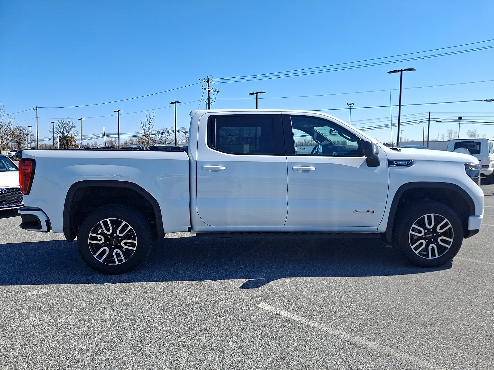 Used 2025 GMC Sierra 1500 AT4 w/ AT4 Premium Package image 7