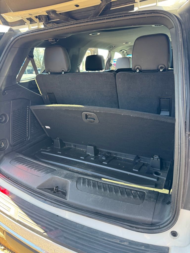 Used 2024 GMC Yukon SLT image 40