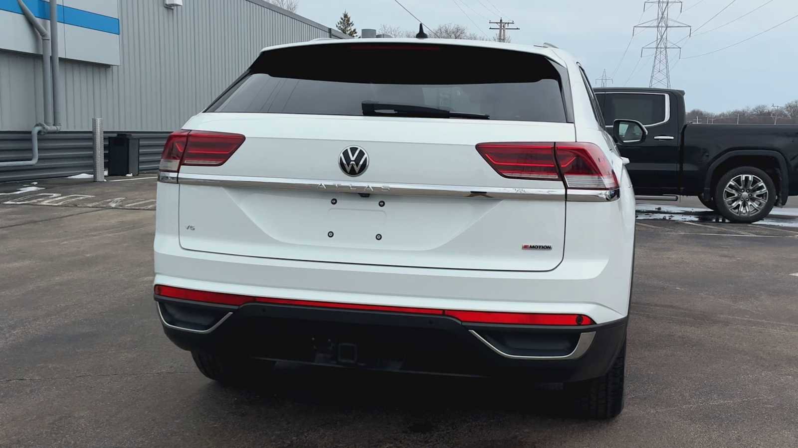 Used 2020 Volkswagen Atlas Cross Sport SEL image 3