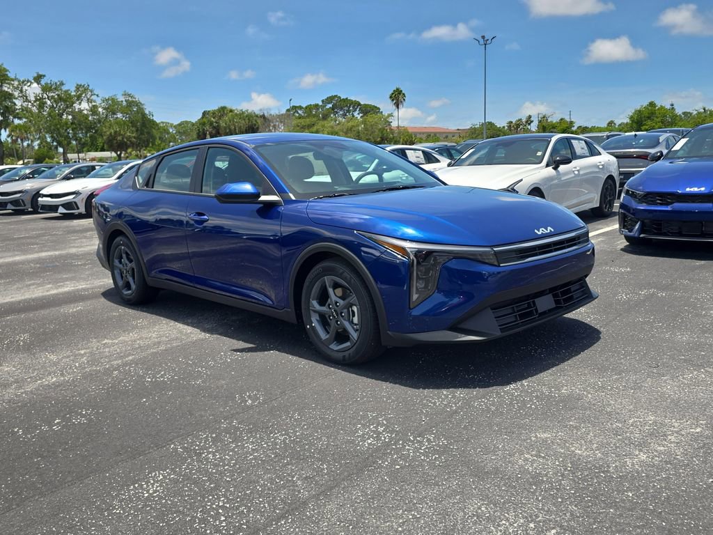 New 2026 Kia K4 FWD image 2