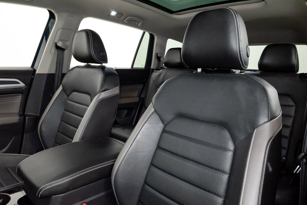 Used 2023 Volkswagen Atlas SEL Premium image 12