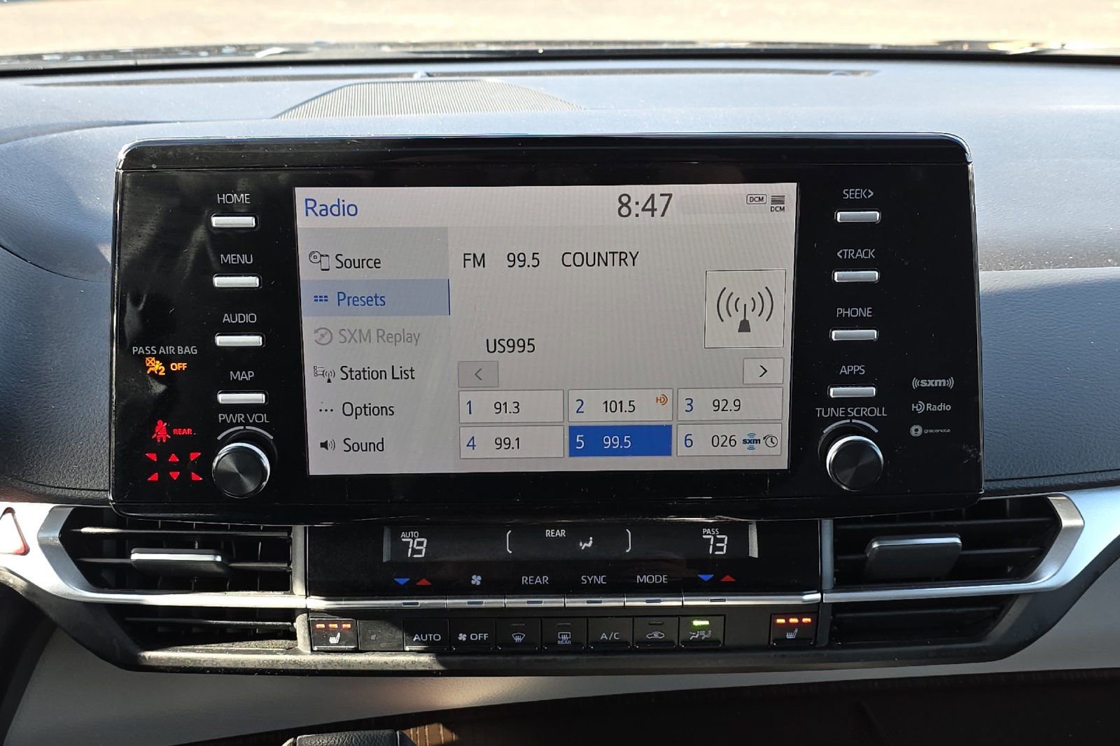 Used 2024 Toyota Sienna XLE image 19