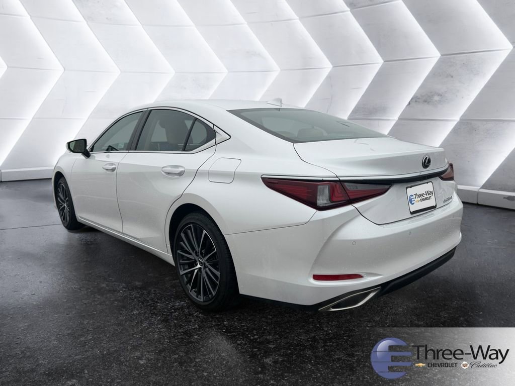 Used 2025 Lexus ES 350 w/ Premium Package image 3