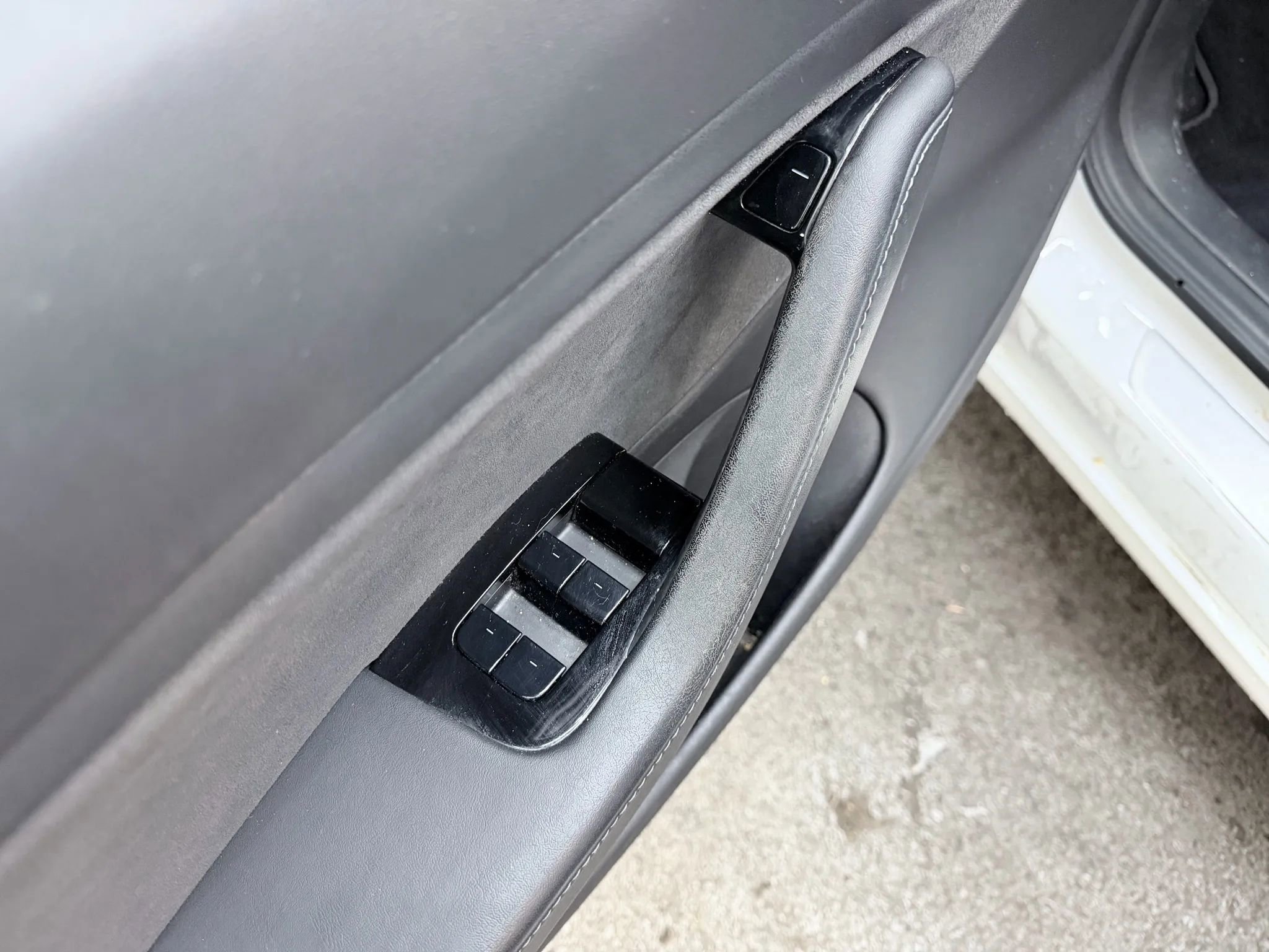 Used 2018 Tesla Model 3 Long Range image 13