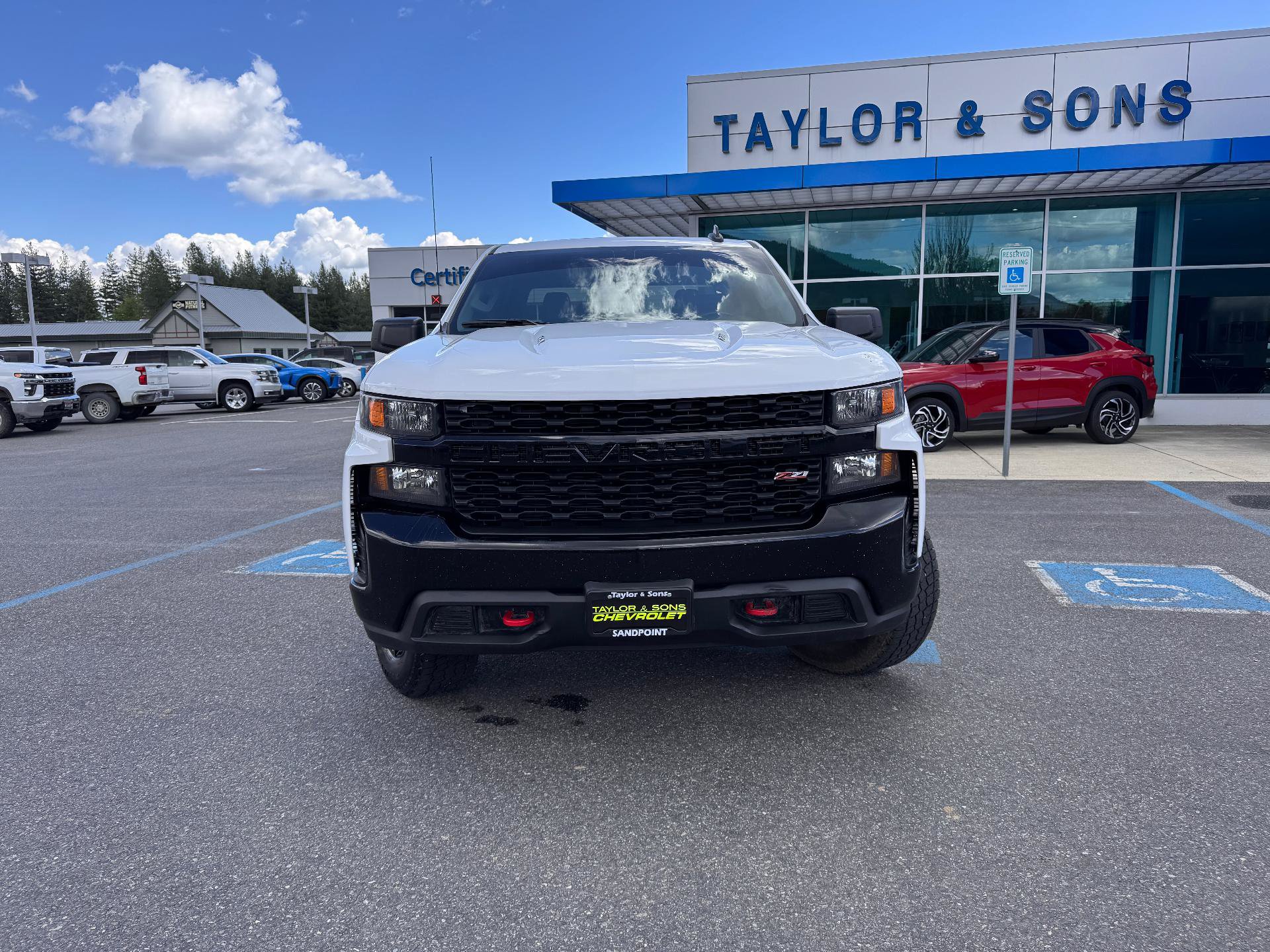 Used 2022 Chevrolet Silverado 1500 Custom Trail Boss AWD/4WD image 2