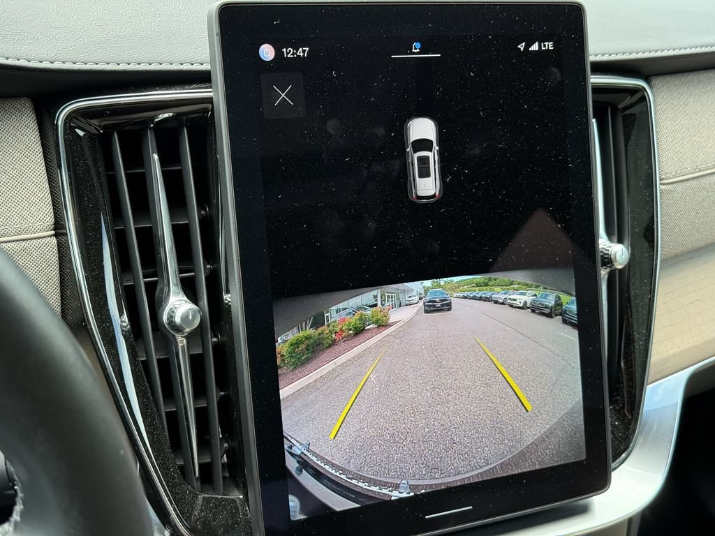 Certified 2025 Volvo XC90 B5 Core AWD/4WD image 26