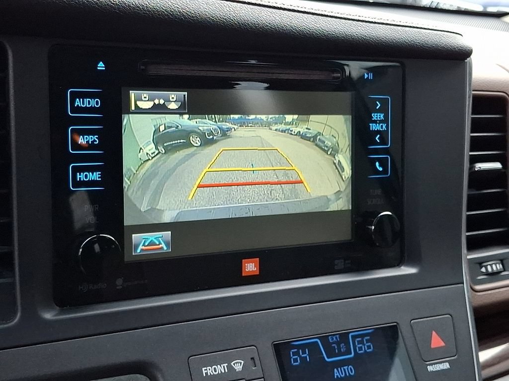 Used 2015 Toyota Sienna Limited Premium FWD image 20