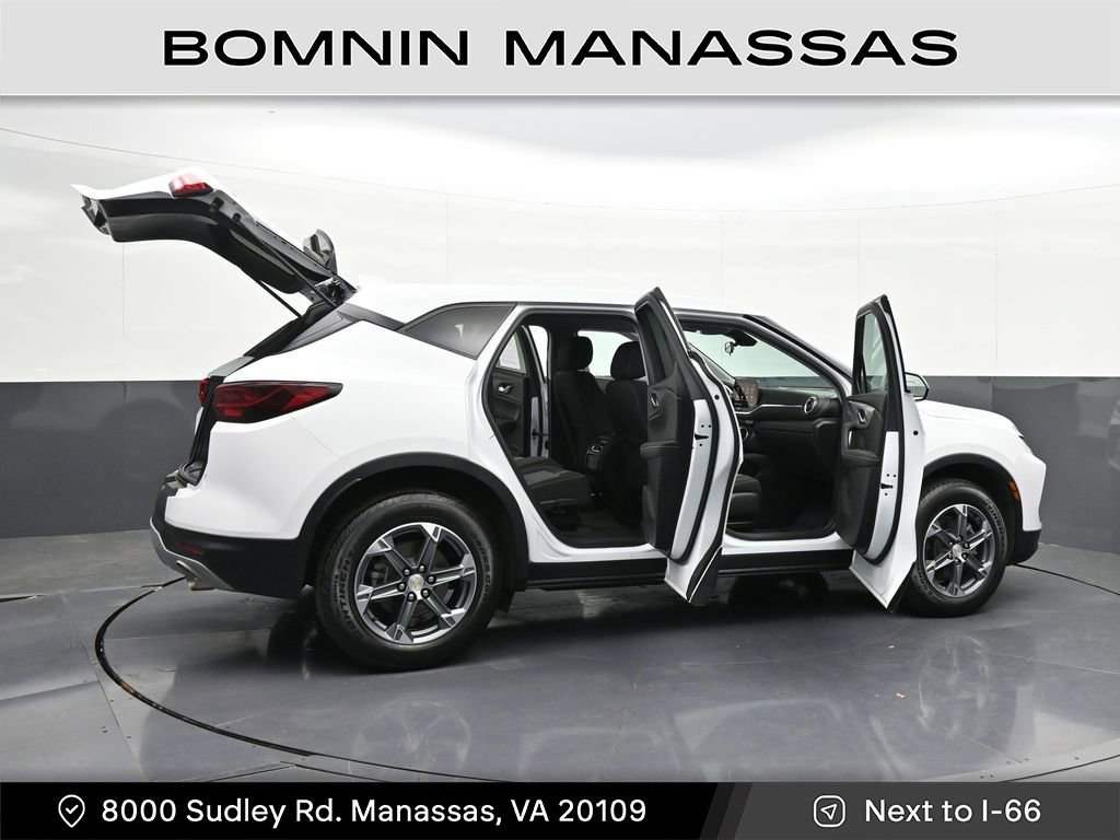 Used 2023 Chevrolet Blazer LT image 37