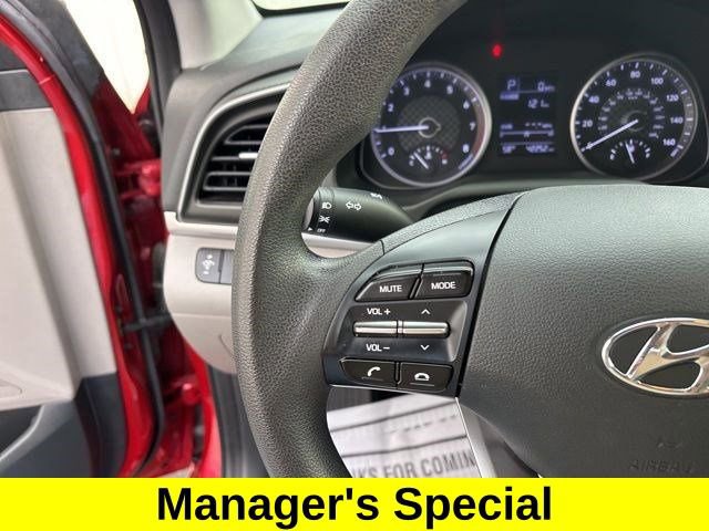 Used 2019 Hyundai Elantra SE image 17