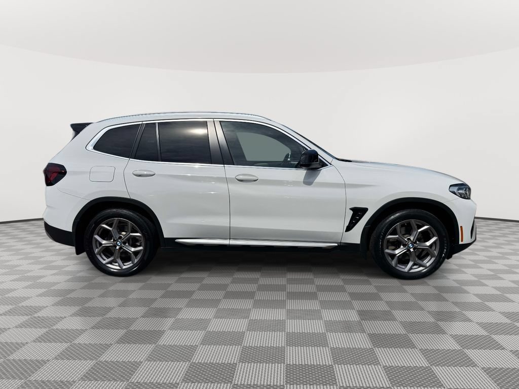 Used 2022 BMW X3 xDrive30i w/ Convenience Package AWD/4WD image 3