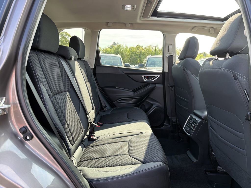Used 2022 Subaru Forester Premium image 16