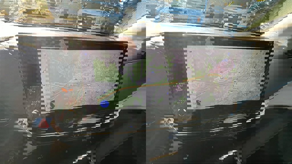 Used 2025 Toyota Sienna XLE image 30